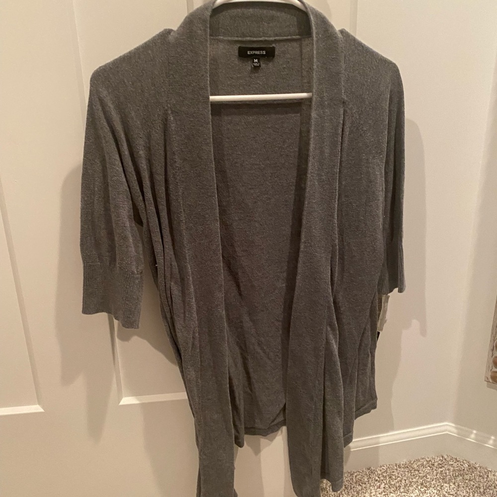 Express Cardigan Medium